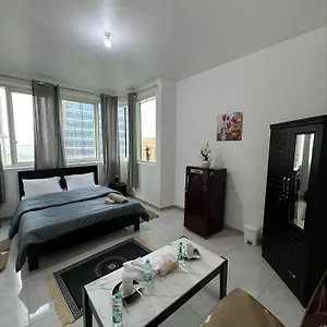 Hostel Corniche Street - Extremely Unique, Abu Dhabi