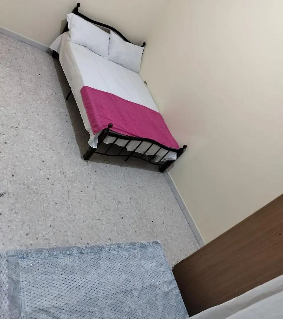 אבו דאבי Hussaini Home 0*, אבו דאבי איחוד האמירויות הערביות